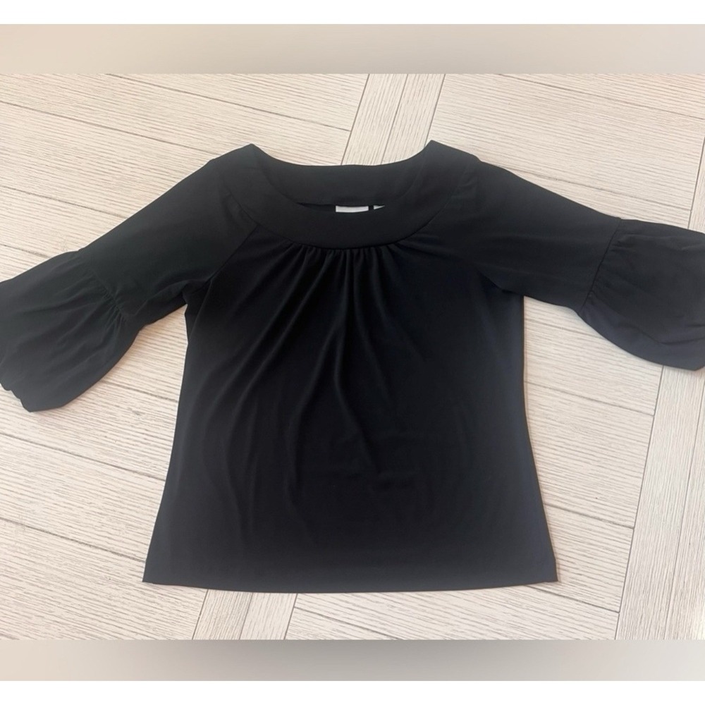 Chicos basic black top w/ bubble sleeves. Size 1/M. poly/spandex‎ blend